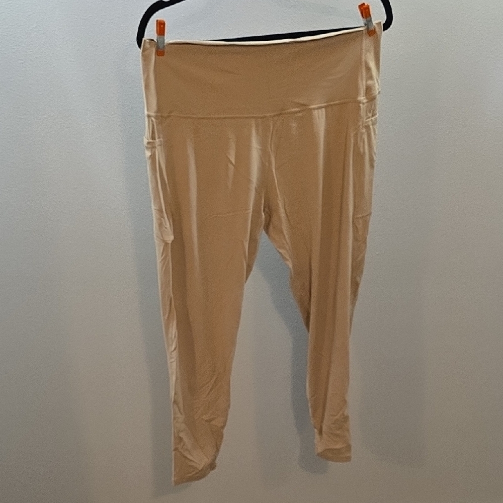 Women's Tan Leggings With Pockets